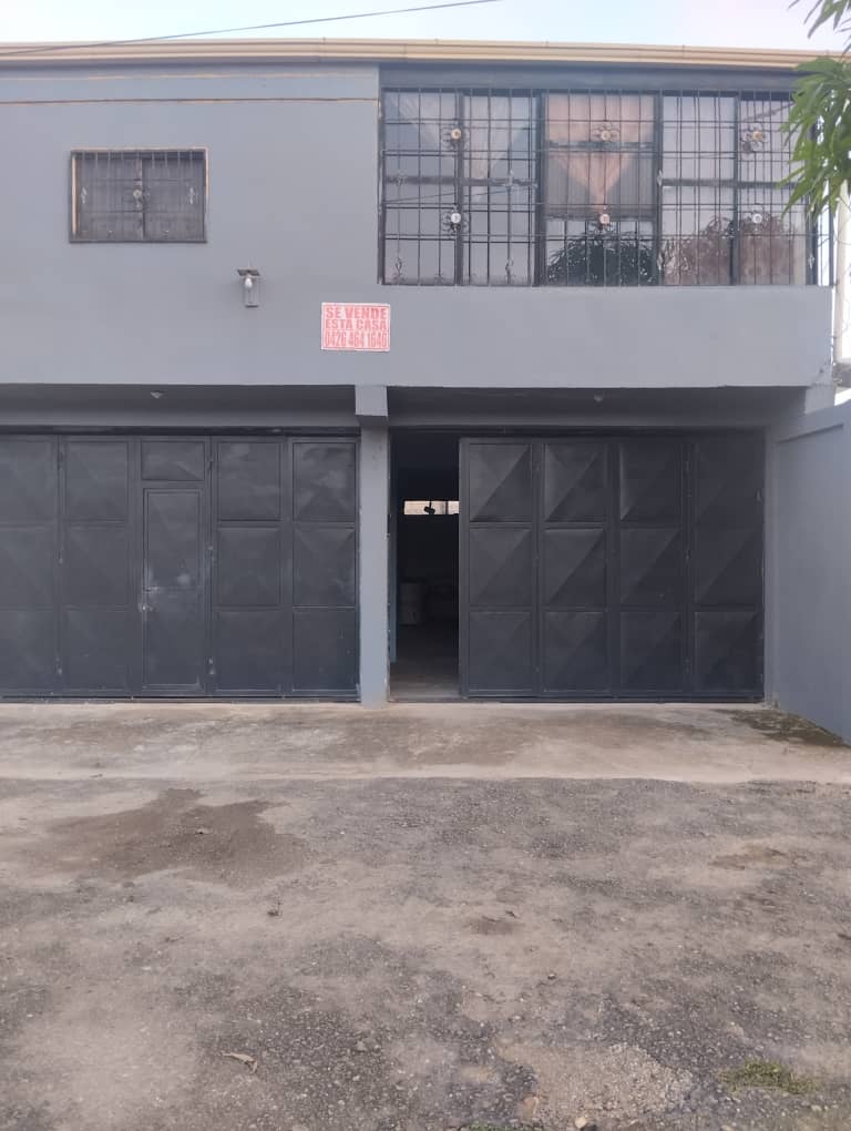 Venta de casa en la población de Miri frente a la troncal 005