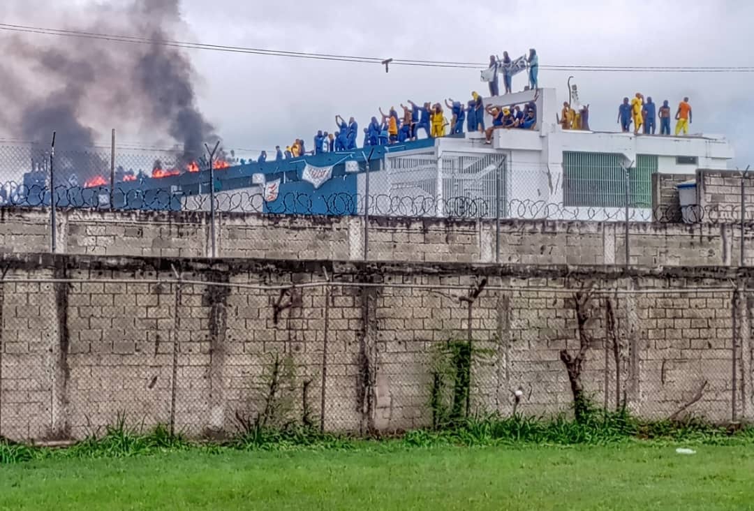 Situación de extrema tensión en Barinas: Reclusos toman las instalaciones del Internado Judicial (Injuba)